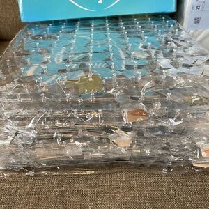 Shimmer Wall Backdrop with  Set-up Guide
12 panels per box